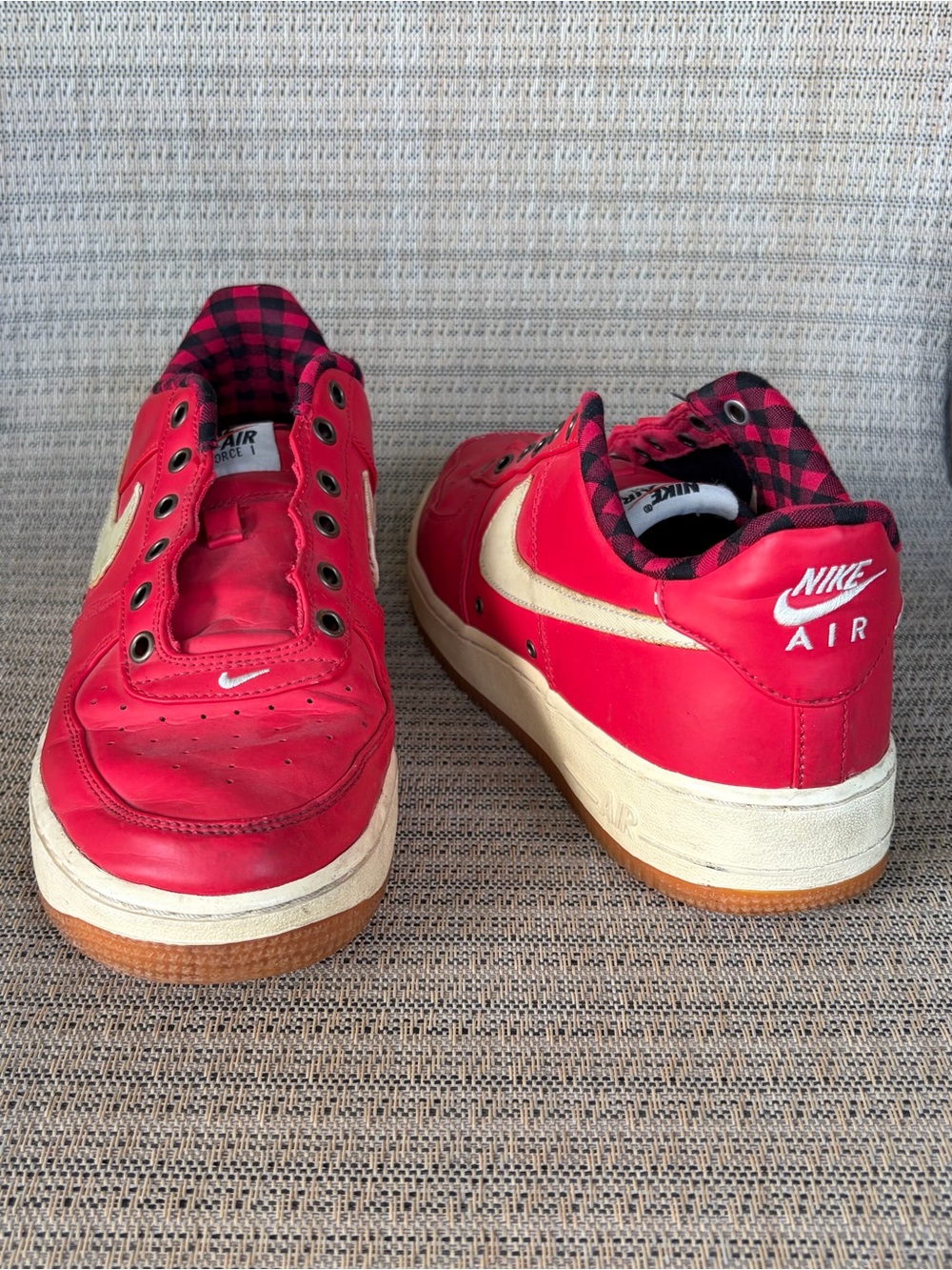 Nike Air Force 1 LV8 GS University Action Red Low Top Leather Size 7 Youth